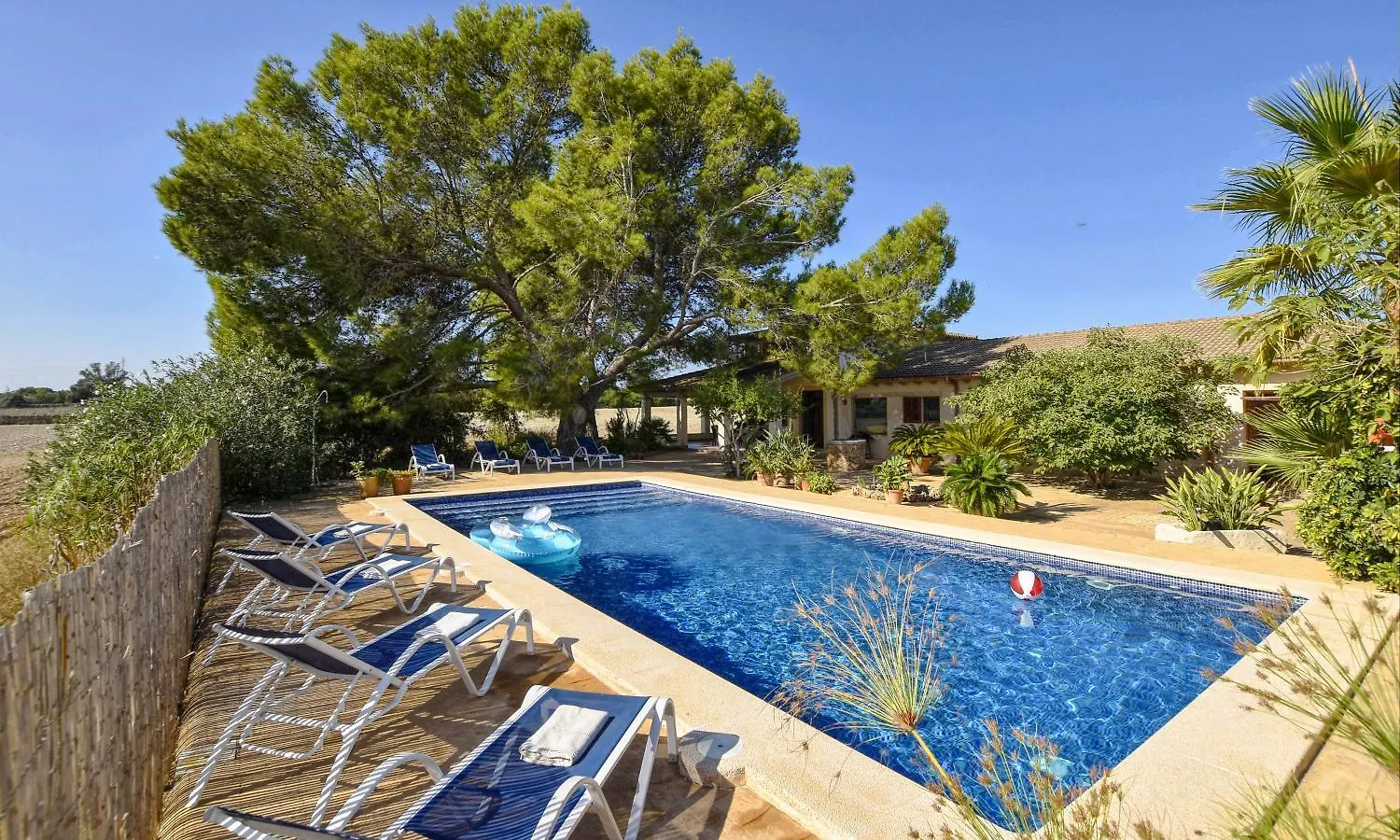 Ribas Villa Santa Margarita  Spain